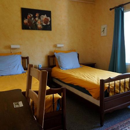 Bed and Breakfast Les Neuf Bouleaux à Job Extérieur photo