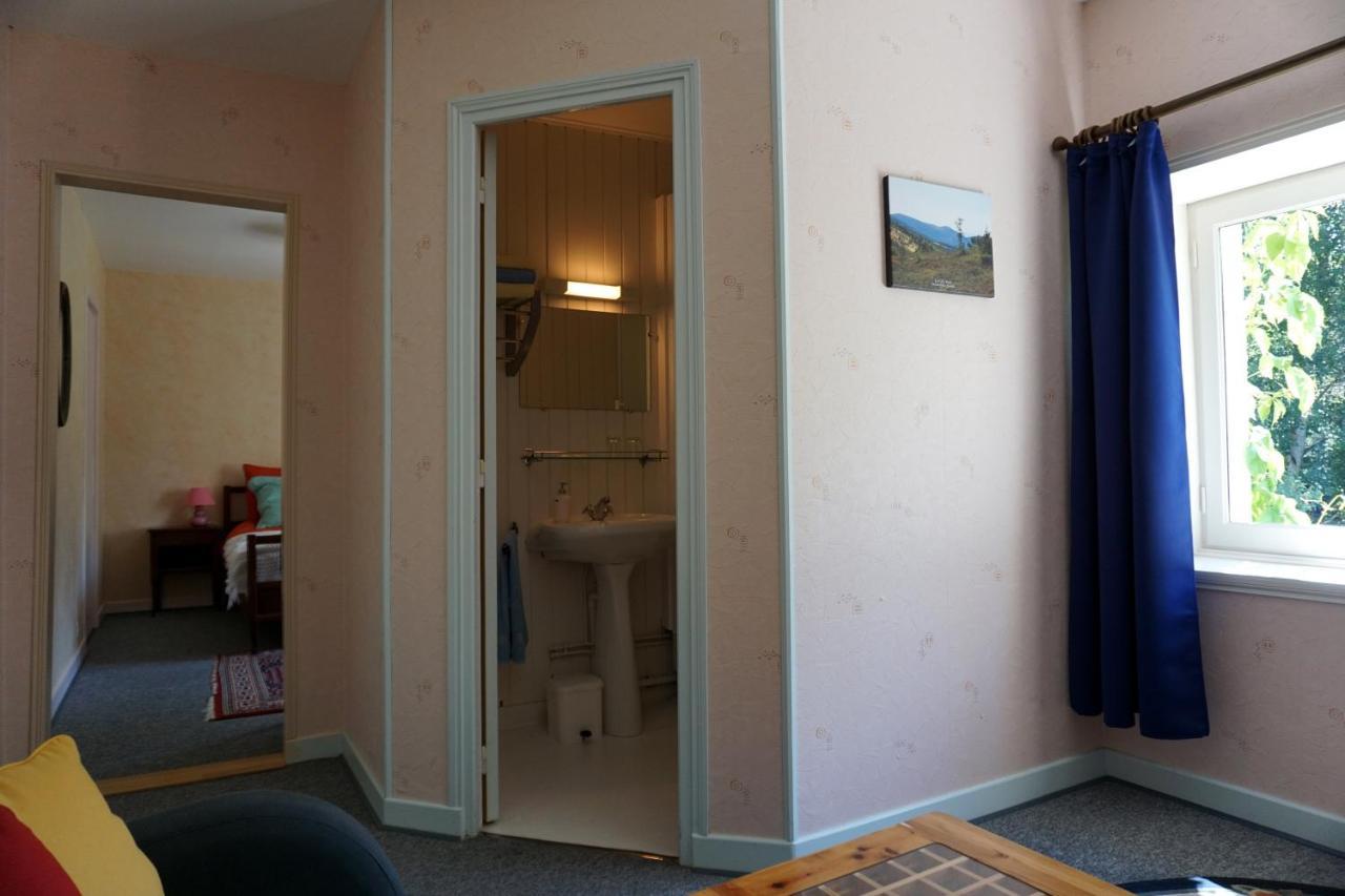 Bed and Breakfast Les Neuf Bouleaux à Job Extérieur photo