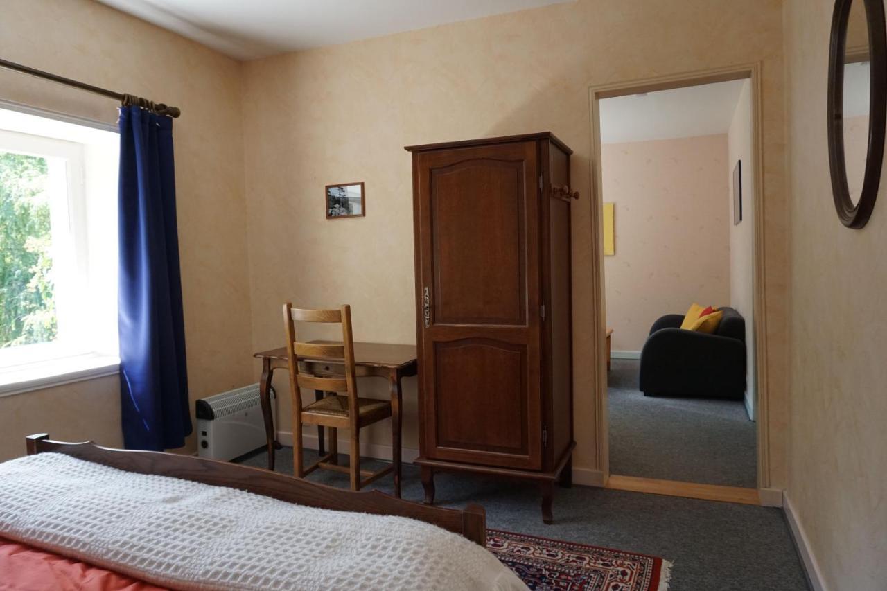 Bed and Breakfast Les Neuf Bouleaux à Job Extérieur photo