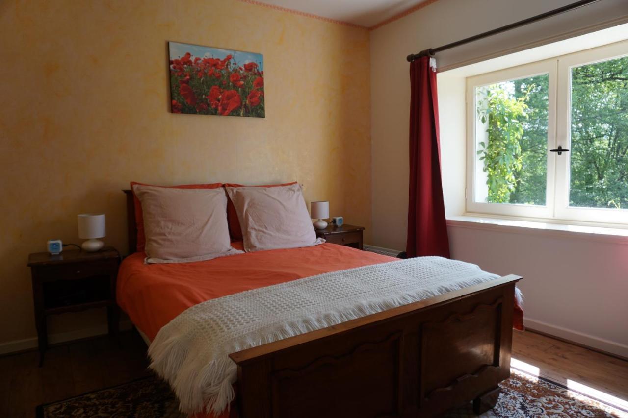 Bed and Breakfast Les Neuf Bouleaux à Job Extérieur photo