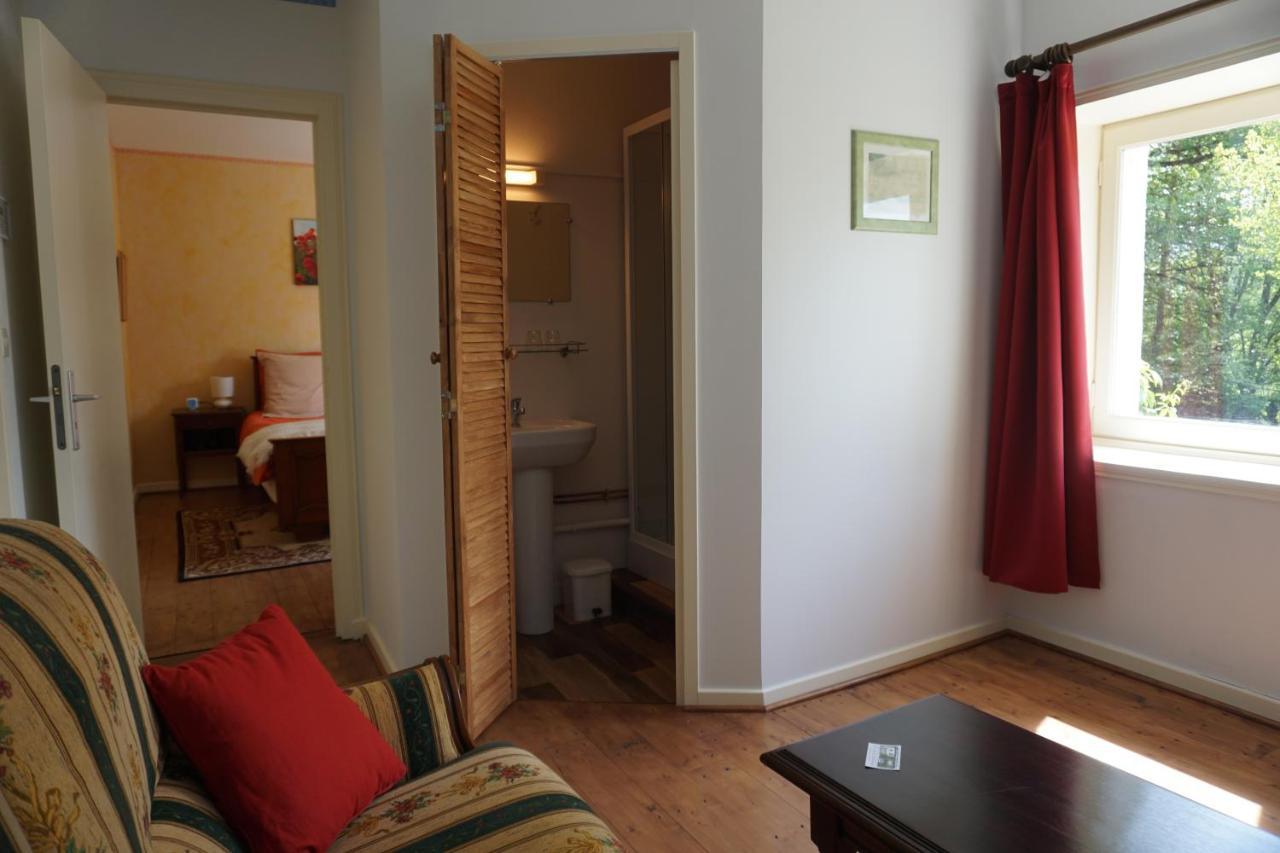 Bed and Breakfast Les Neuf Bouleaux à Job Extérieur photo