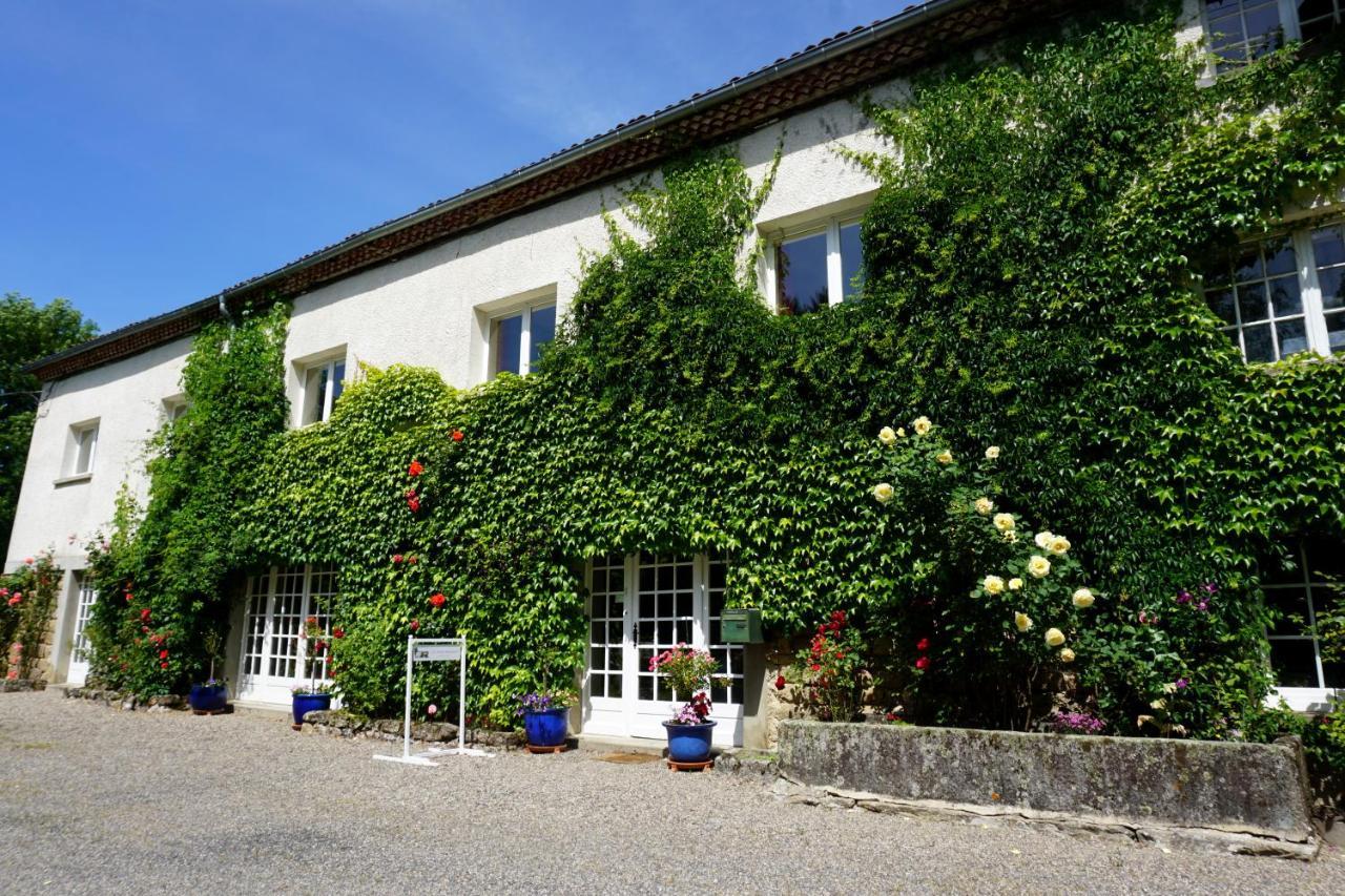 Bed and Breakfast Les Neuf Bouleaux à Job Extérieur photo